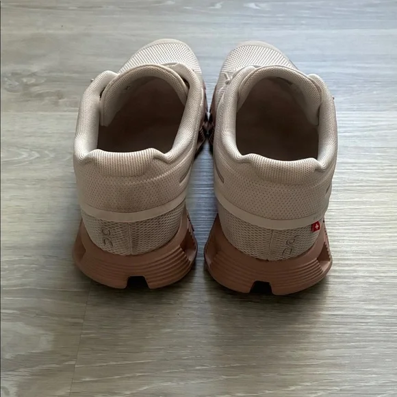 On Running Women’s Cloud 5 Sand Rosebrown EUR 38 US 7 - Picture 4 of 5